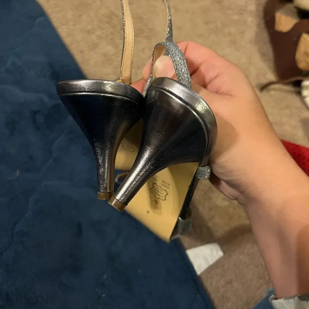 Touch of Nina silver heels 7.5‎